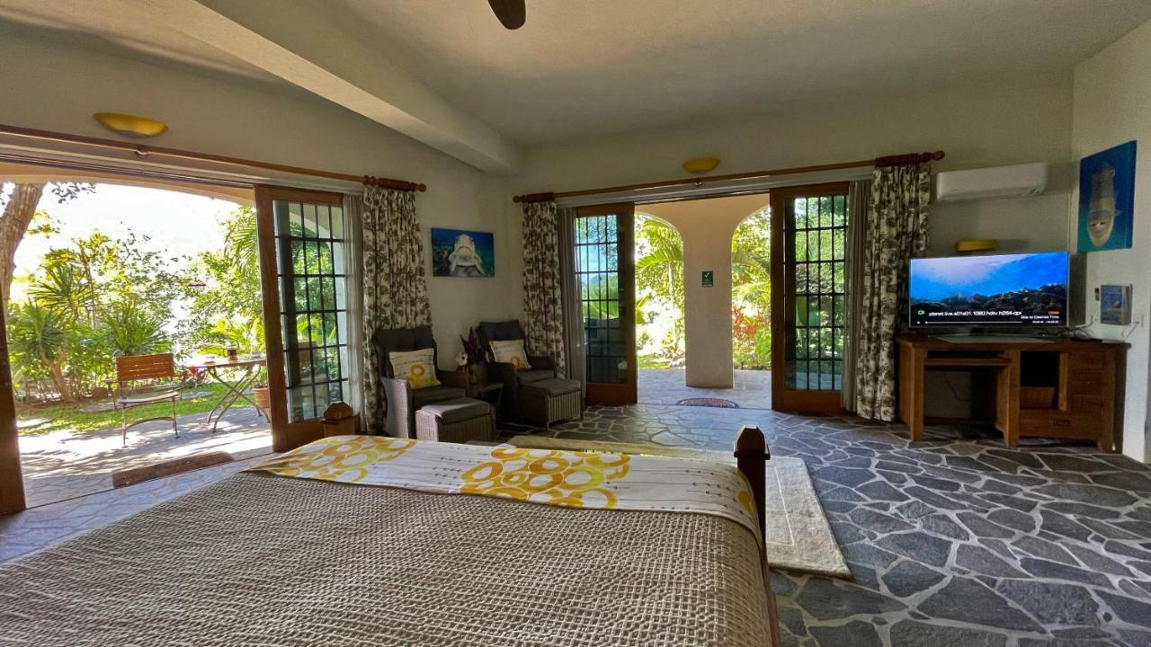 ホテル Tropical Hideaway Port Elizabeth エクステリア 写真
