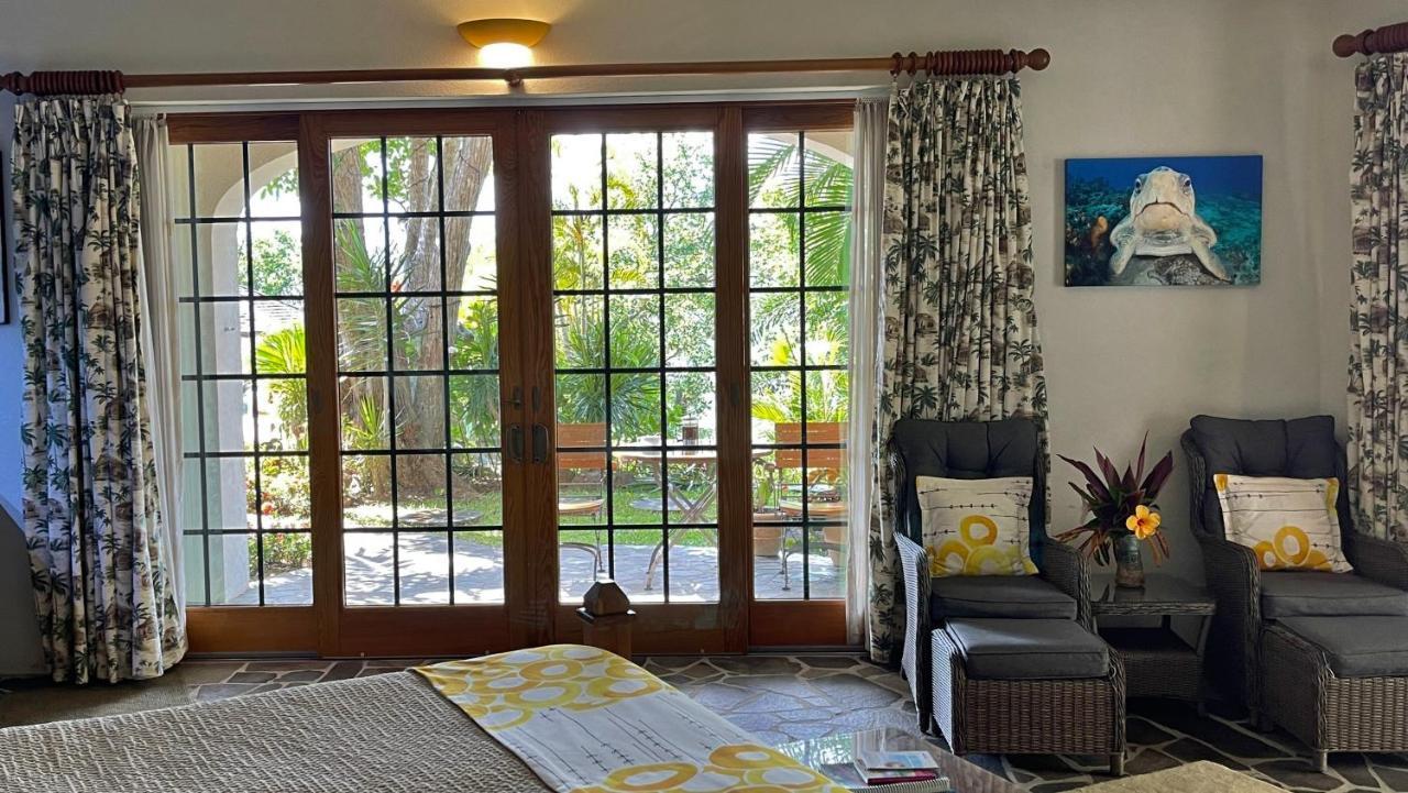 ホテル Tropical Hideaway Port Elizabeth エクステリア 写真