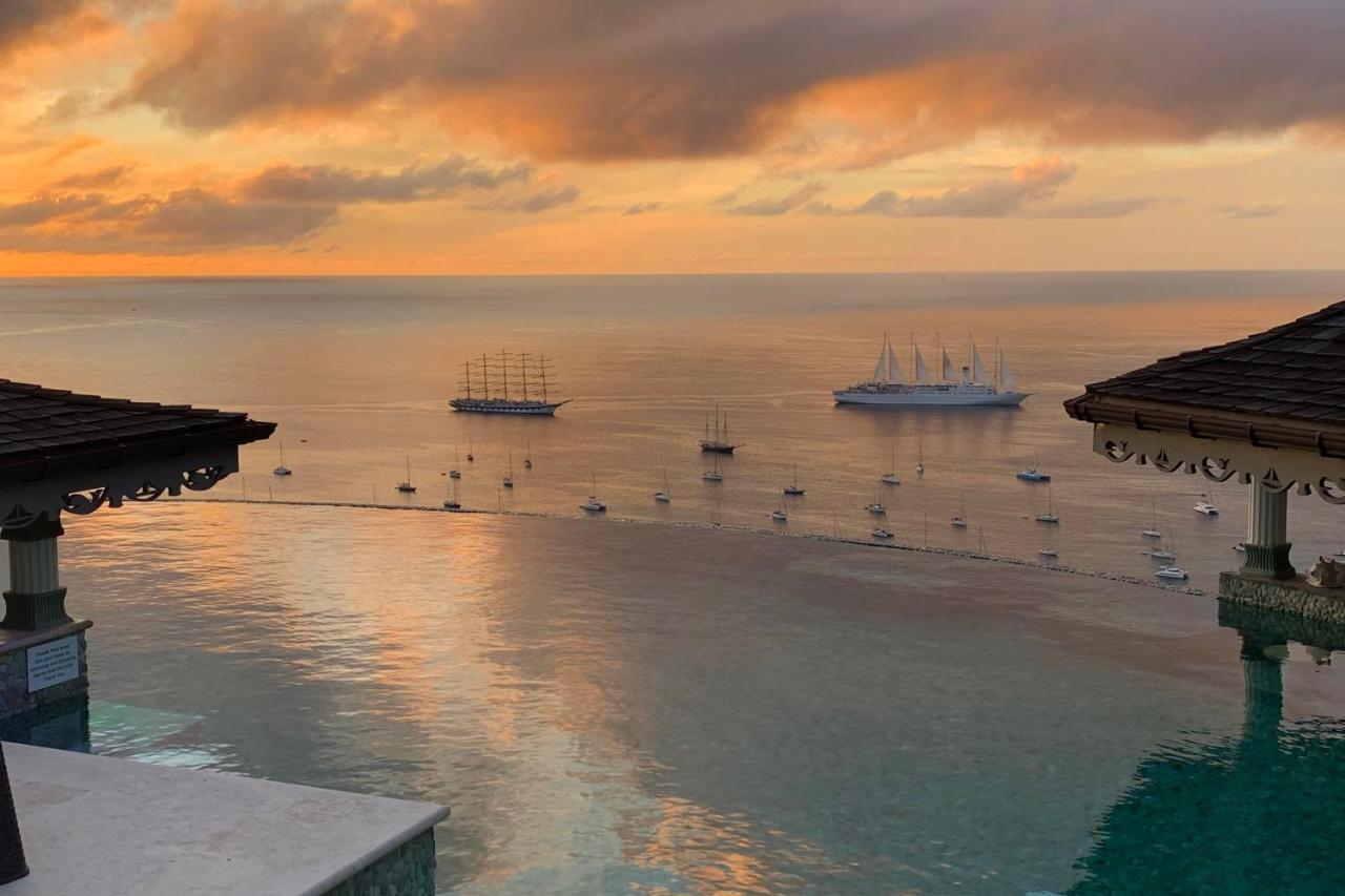 ホテル Tropical Hideaway Port Elizabeth エクステリア 写真